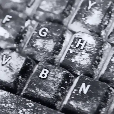 Función de soplado para ranuras y teclados