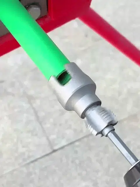 Demostración del kit roscador para tubería PVC