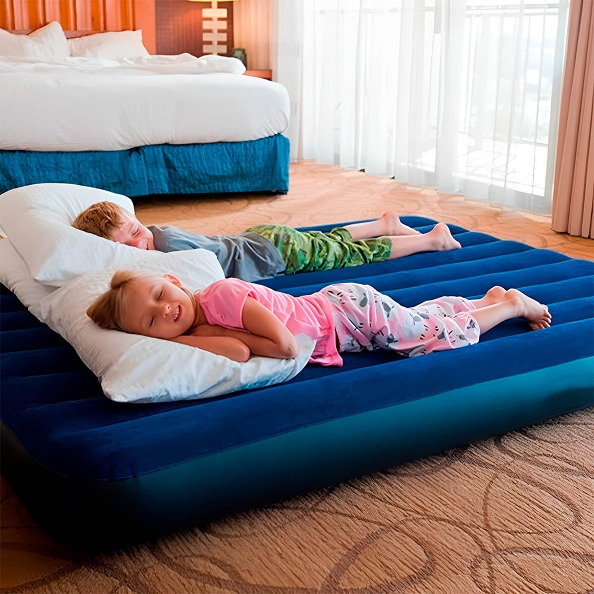 COMBO colchón inflable 2 plazas + 2 almohadas + inflador