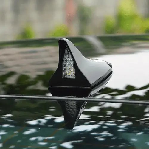 ANTENA ALETA DE TIBURÓN CON LUZ LED Y PANEL SOLAR – ESTILO, TECNOLOGÍA Y DISTINCIÓN + ENVIO GRATIS 🎁