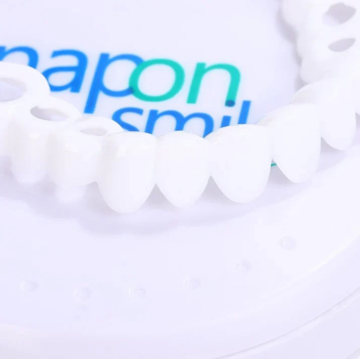 SonrisaDuo™ Carillas Dentales Ajustables 2x1 (Superior e Inferior)".