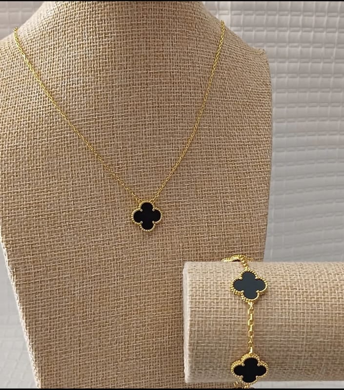 Duo pulsera + Collar Van cleef + Aretes gratis en la compra del duo de por vida