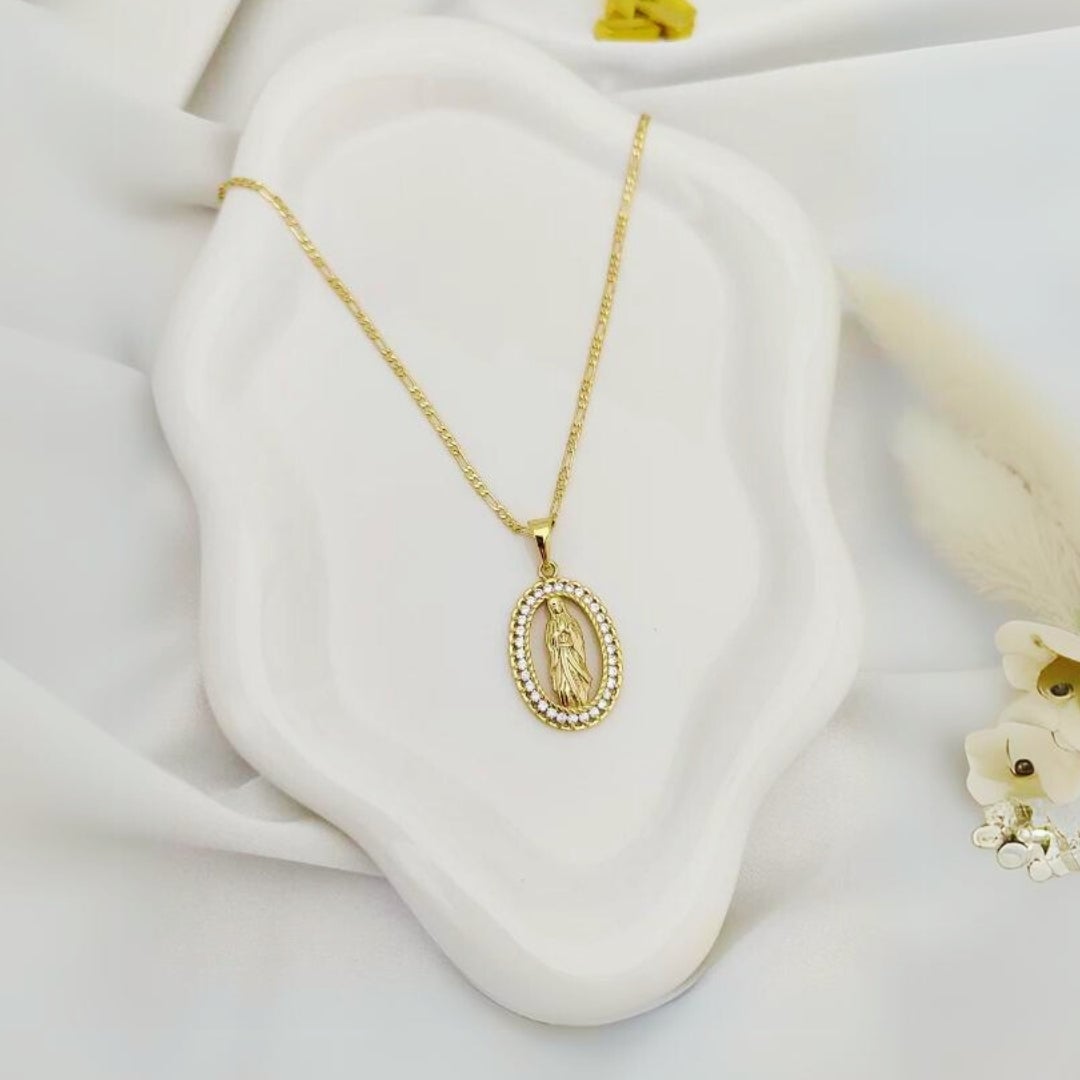 Collar Virgen María: Protección y Bendición para tu Familia OFERTA 2X1
